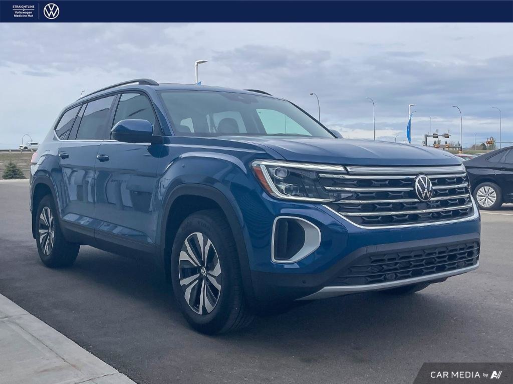 2025 Volkswagen Atlas Comfortline Spacious 7-seater SUV with power, tech, and AWD.