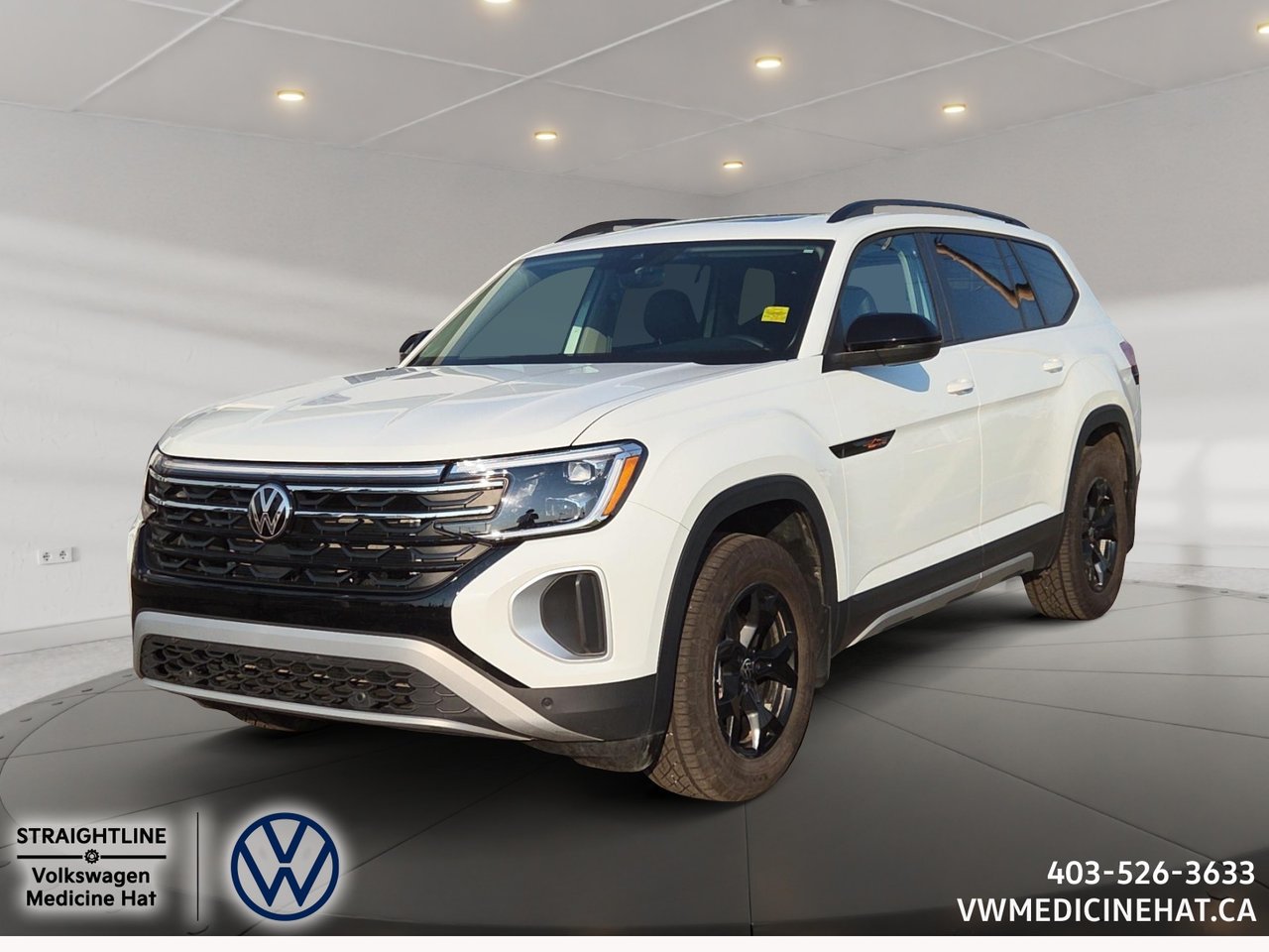 0Q0Q PURE WHITE 2025 Volkswagen Atlas SUV / Crossover All-Wheel Drive Automatic
