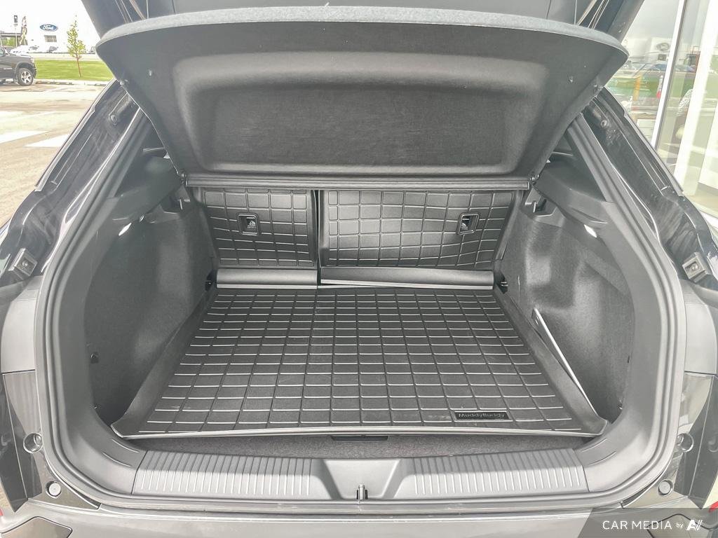 2025 Volkswagen ID.4 Pro S AWD AWD, Long Range, Heated Seats, Premium EV Tech