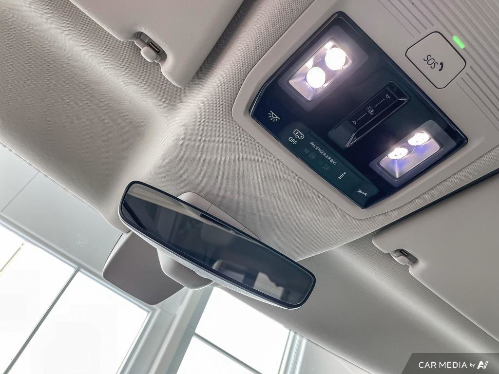 2025 Volkswagen ID. Buzz 1st Edition 4MOTION Dimmable Panoramic Roof!
