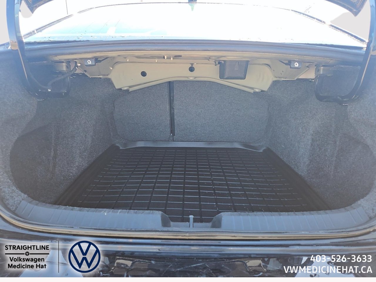 2023 Volkswagen Jetta GLI BASE-5
