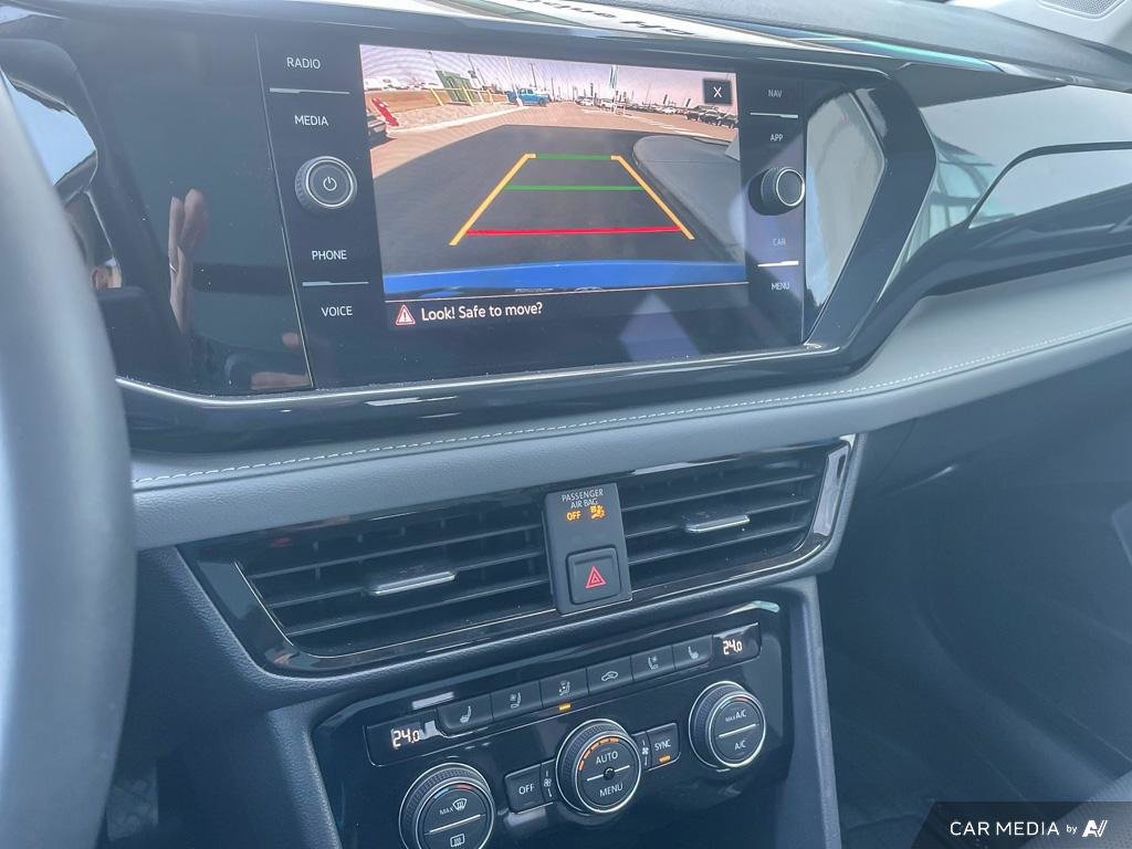 2024 Volkswagen Taos Highline 2024 Taos Highline – Big Style, Smart Drive.
