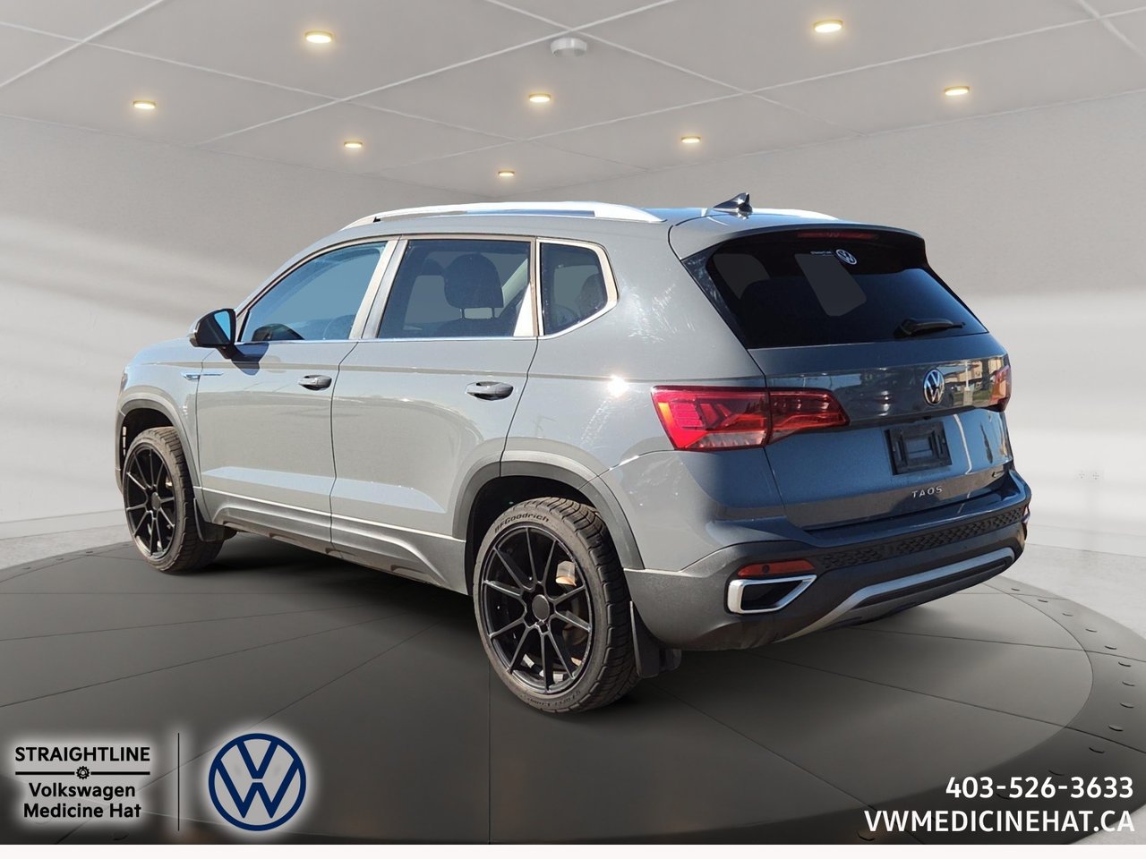 2024 Volkswagen Taos Highline-3