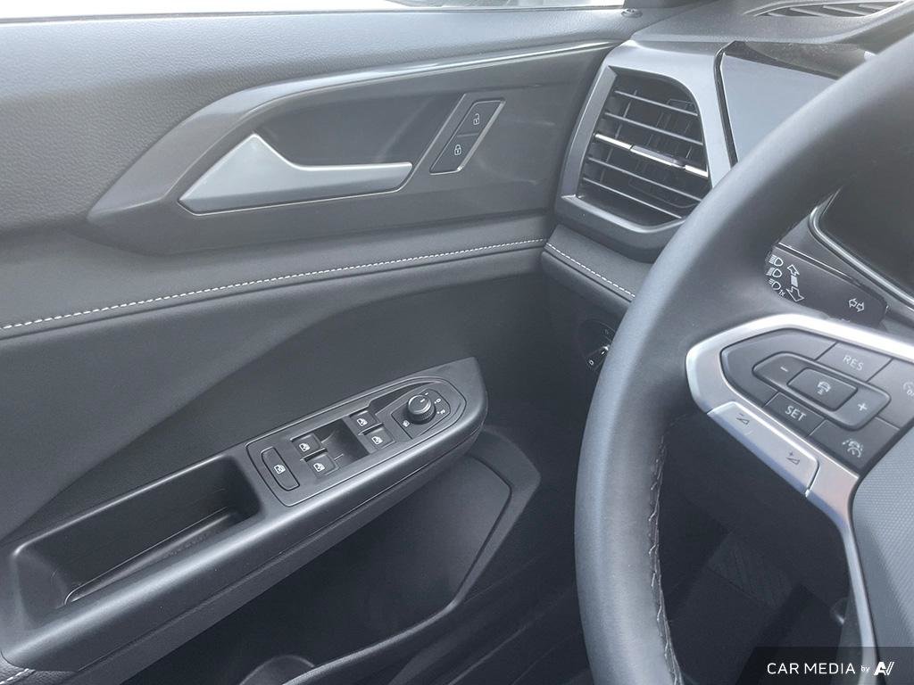 2025 Volkswagen Taos Comfortline Black Edition 4MOTION Black Edition Style, Turbo, Heated Seats, AWD Option
