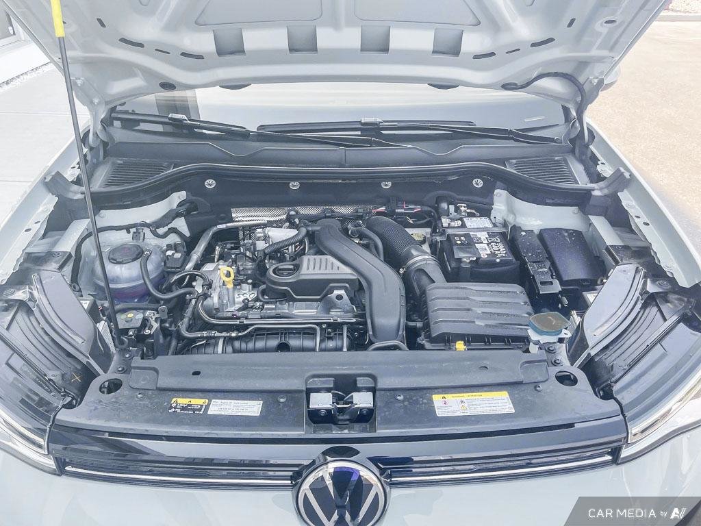 2025 Volkswagen Taos Comfortline 4MOTION Turbo, Heated Seats, AWD Option, Smart Safety Tech