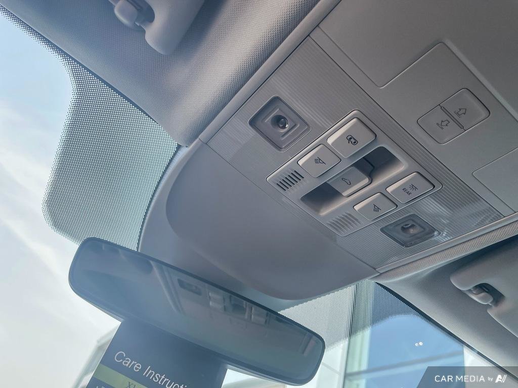 2025 Volkswagen Taos Comfortline 4MOTION Turbo, Heated Seats, AWD Option, Smart Safety Tech