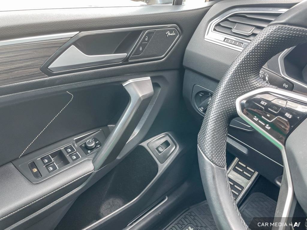 2022 Volkswagen Tiguan Highline R-Line R-Line Sport, Heated Seats, AWD, Tech Features