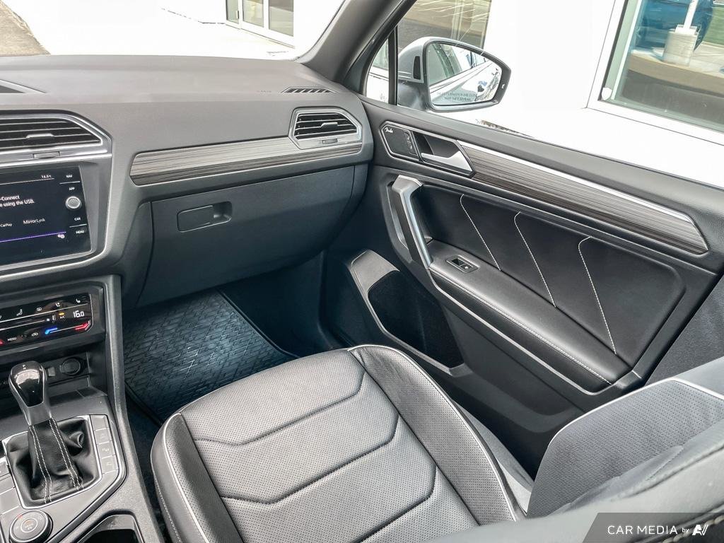 2022 Volkswagen Tiguan Highline R-Line R-Line Sport, Heated Seats, AWD, Tech Features