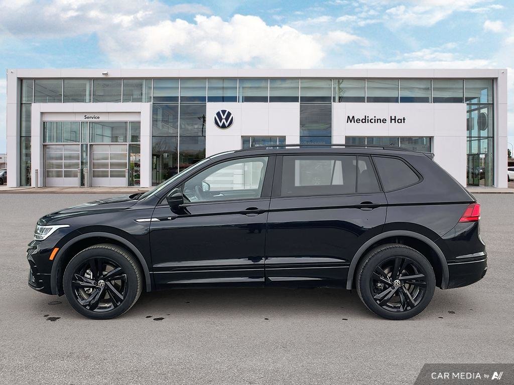2024 Volkswagen Tiguan Comfortline R-Line Black Edition R-Line Style, Heated Seats, Safety Tech, Low KM