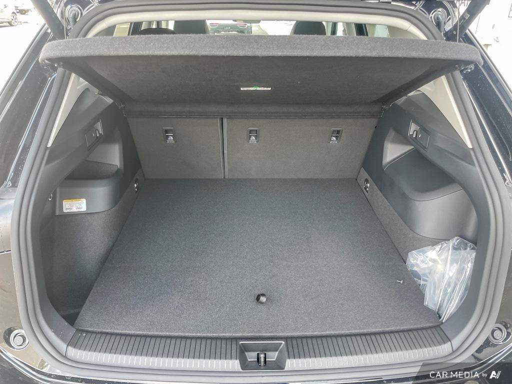2025 Volkswagen Tiguan Comfortline Heated Seats, Turbo, AWD Option, Smart Safety Tech