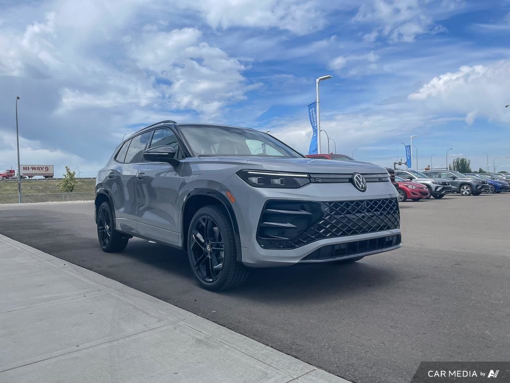 2025 Volkswagen Tiguan Comfortline R-Line Black Edition