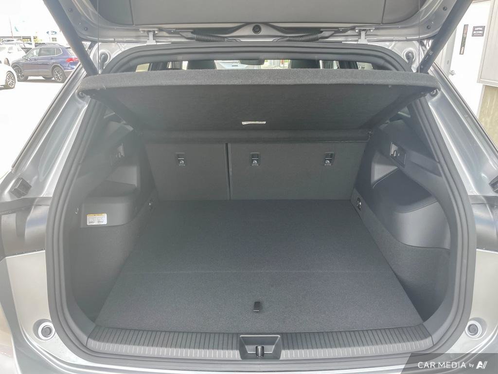2025 Volkswagen Tiguan Comfortline R-Line Black Edition