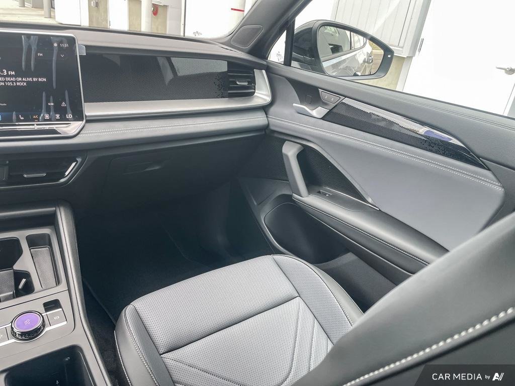 2025 Volkswagen Tiguan Comfortline R-Line Black Edition