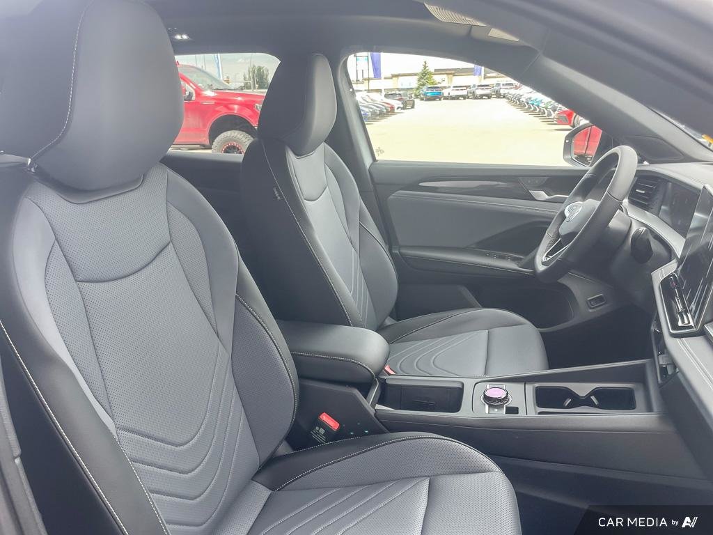 2025 Volkswagen Tiguan Comfortline R-Line Black Edition