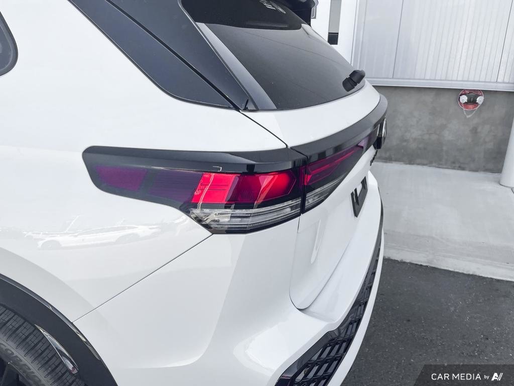 2025 Volkswagen Tiguan Comfortline R-Line Black Edition