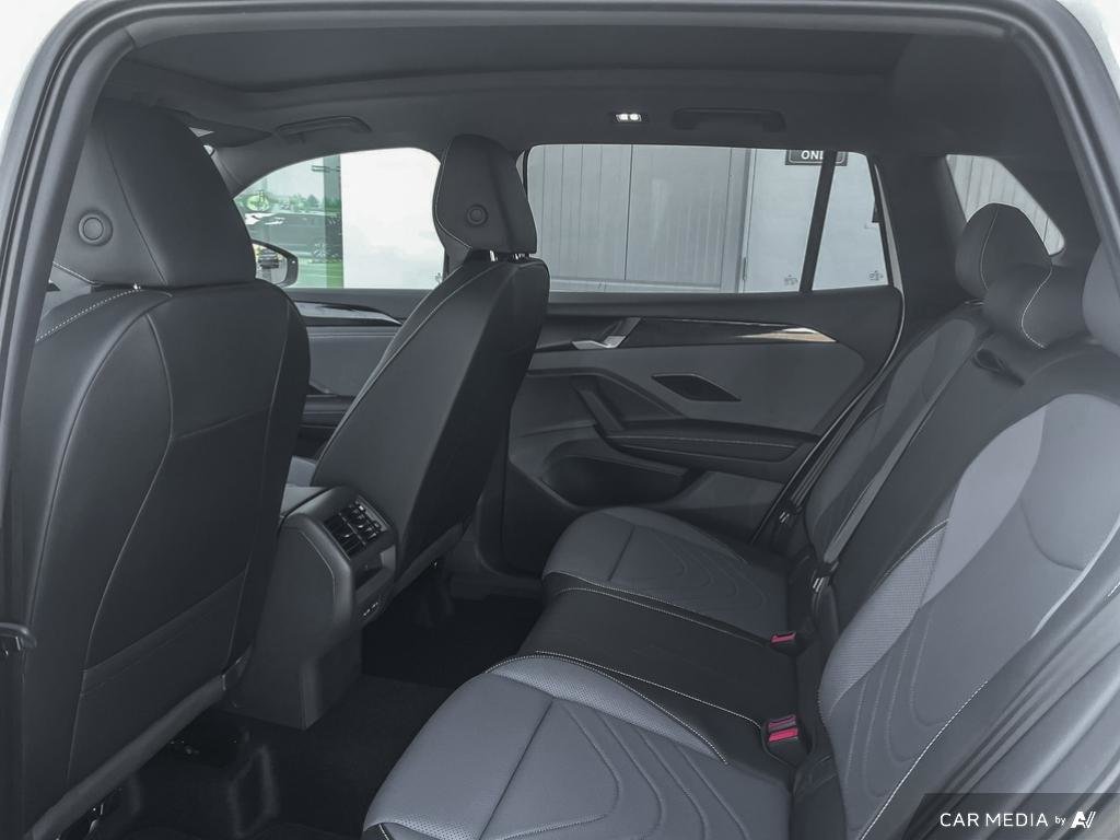 2025 Volkswagen Tiguan Comfortline R-Line Black Edition