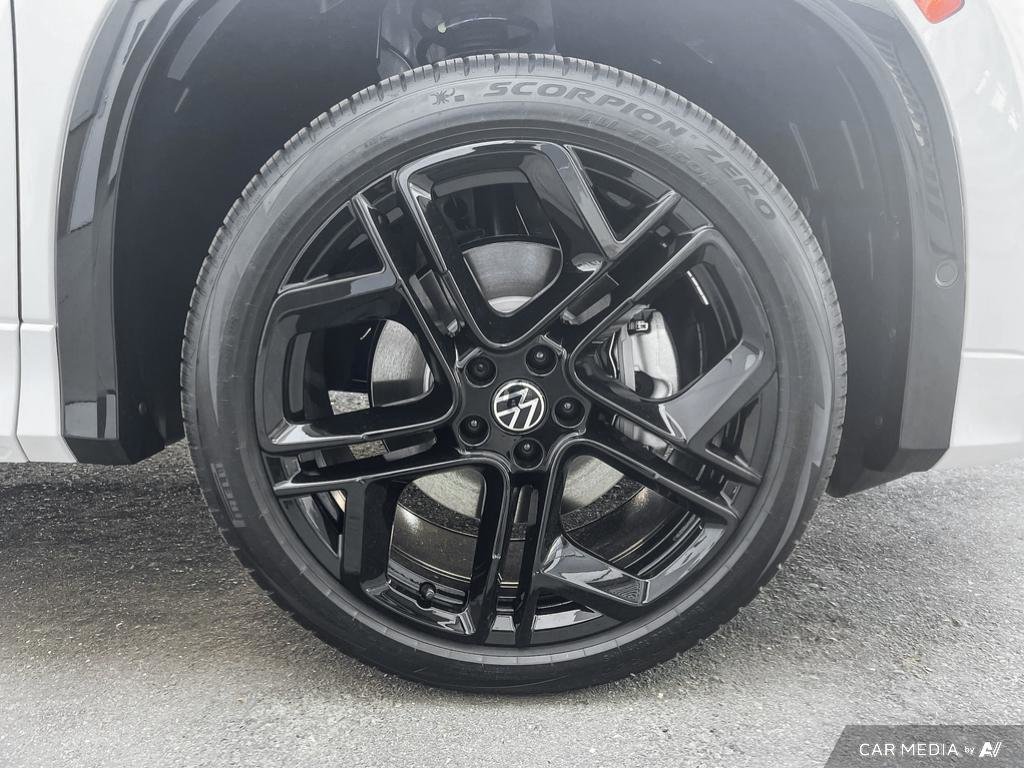 2025 Volkswagen Tiguan Comfortline R-Line Black Edition