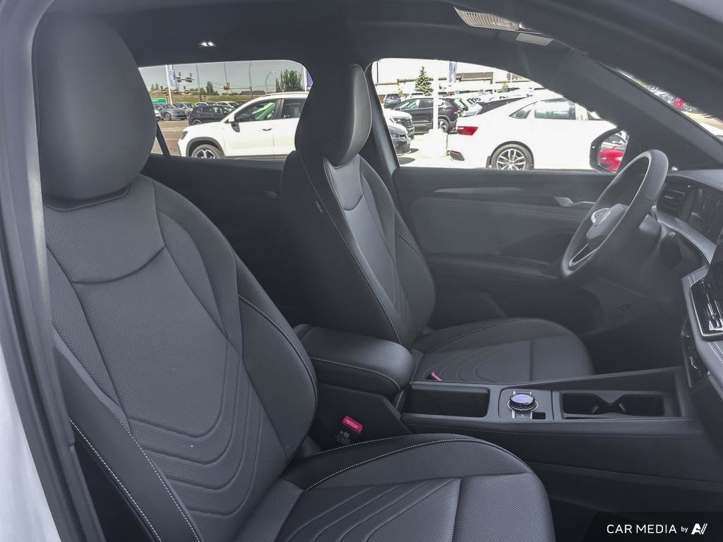 2025 Volkswagen Tiguan Comfortline R-Line Black Edition