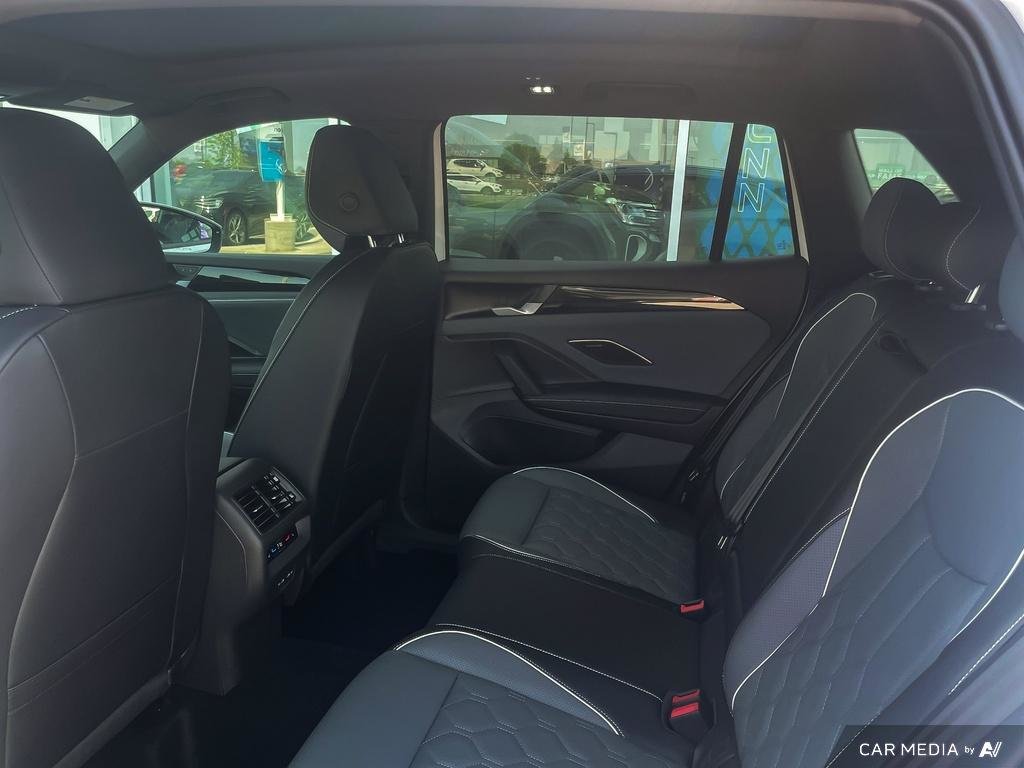 2025 Volkswagen Tiguan Highline R-Line