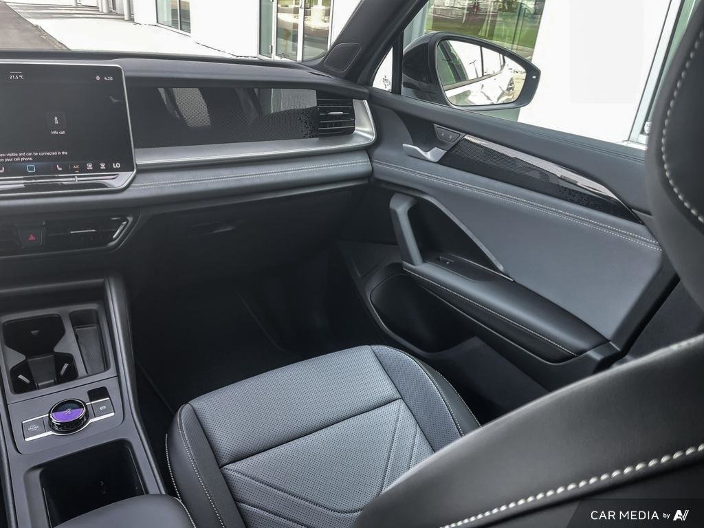 2025 Volkswagen Tiguan Comfortline R-Line Black Edition