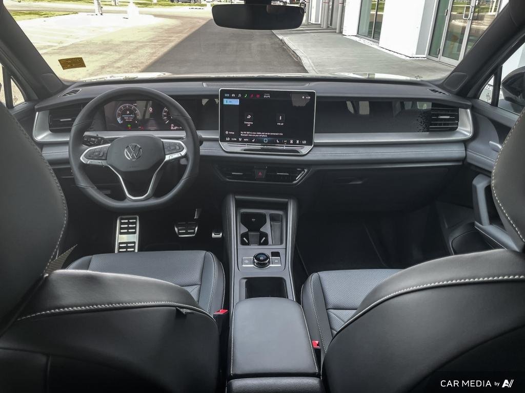2025 Volkswagen Tiguan Comfortline R-Line Black Edition