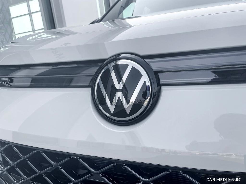 2025 Volkswagen Tiguan Comfortline R-Line Black Edition