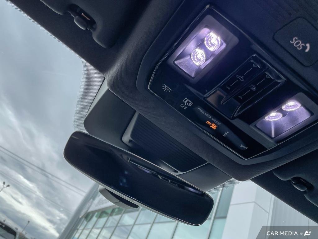 2025 Volkswagen Tiguan Comfortline R-Line Black Edition