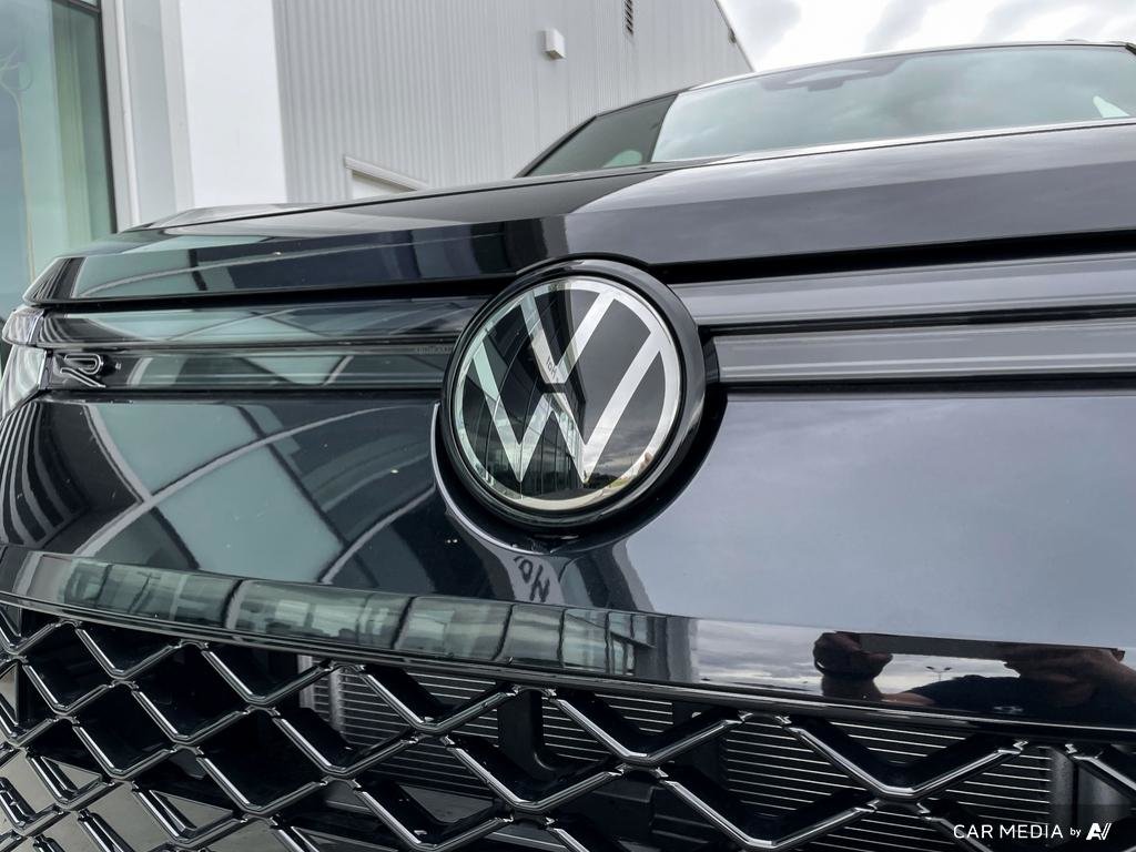 2025 Volkswagen Tiguan Comfortline R-Line Black Edition