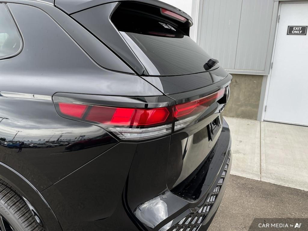 2025 Volkswagen Tiguan Comfortline R-Line Black Edition