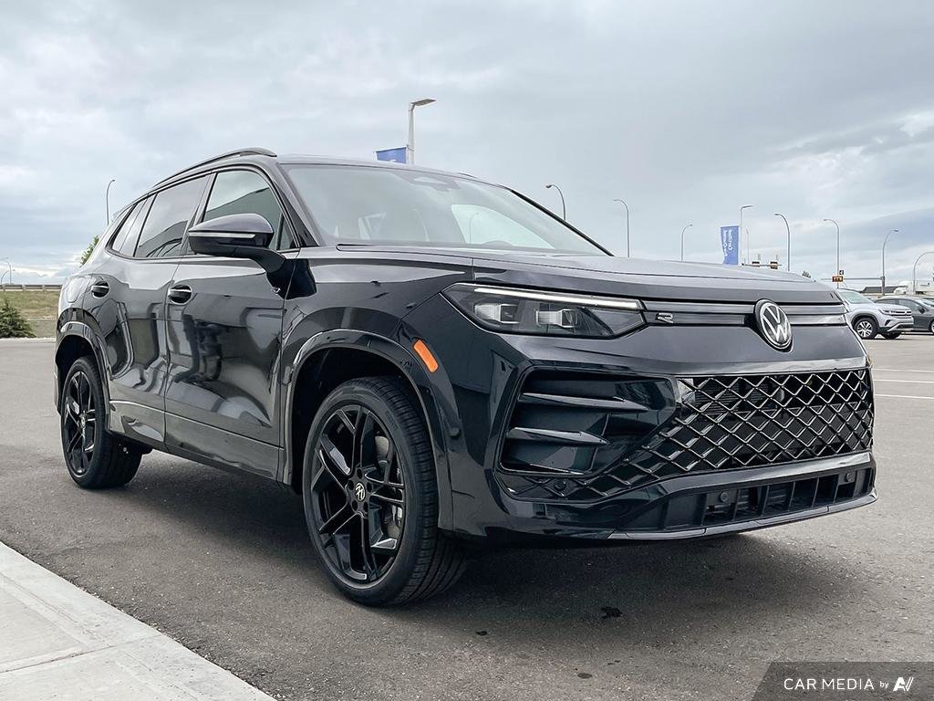 2025 Volkswagen Tiguan Comfortline R-Line Black Edition