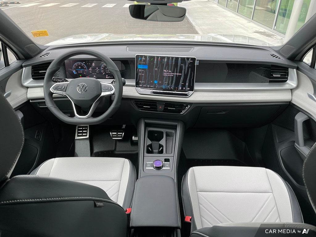 2025 Volkswagen Tiguan Comfortline R-Line Black Edition