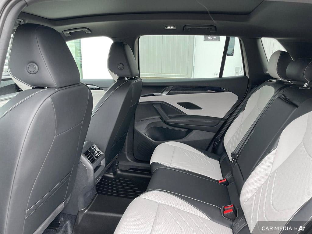 2025 Volkswagen Tiguan Comfortline R-Line Black Edition