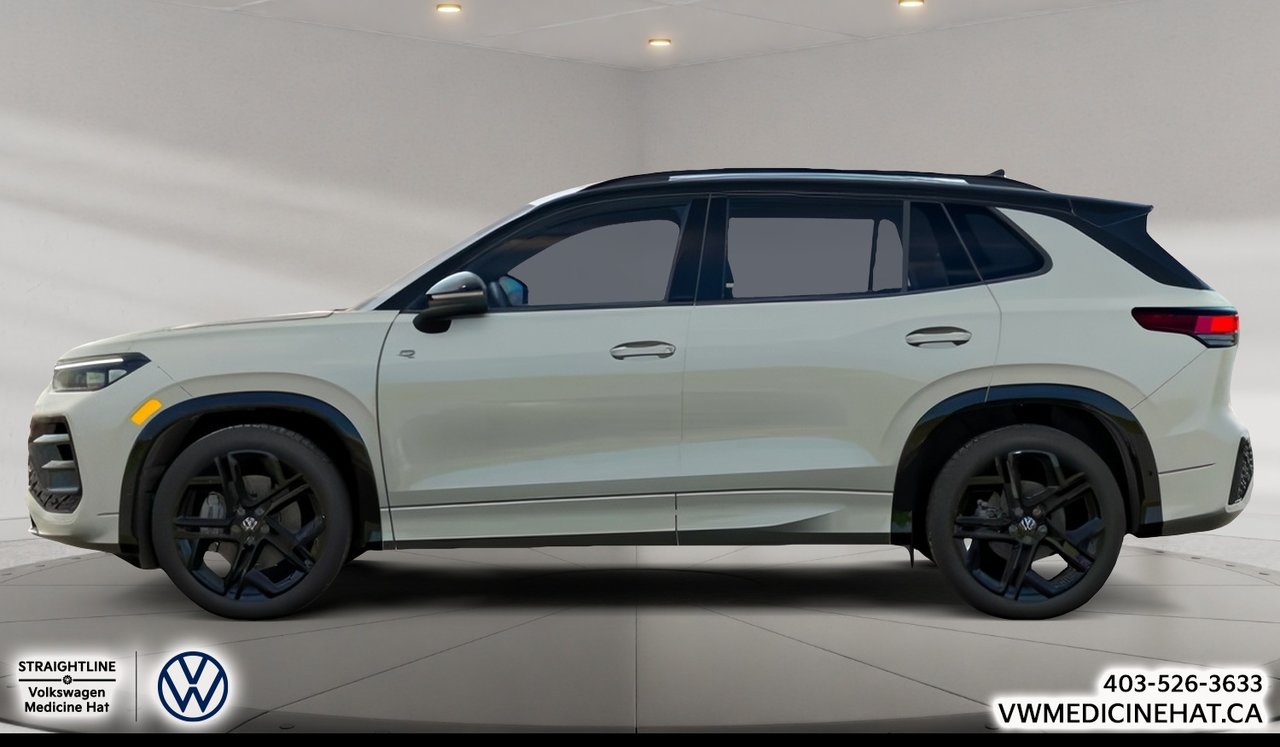 2026 Volkswagen Tiguan Comfortline R-Line Black Edition 4MOTION-1