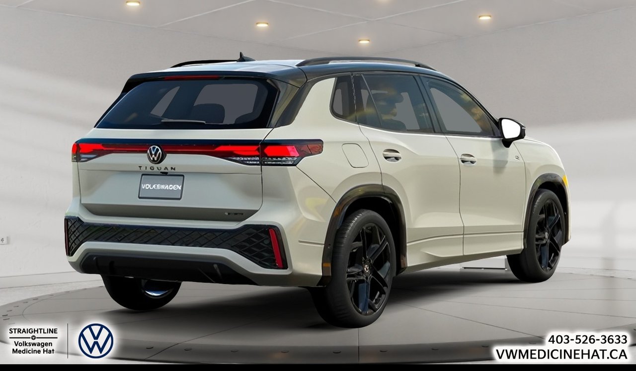 2026 Volkswagen Tiguan Comfortline R-Line Black Edition 4MOTION-2