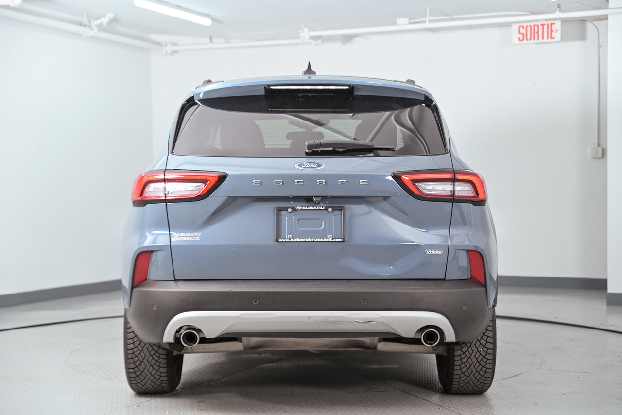  2023 Ford Escape Hybrid Plug-in FWD   