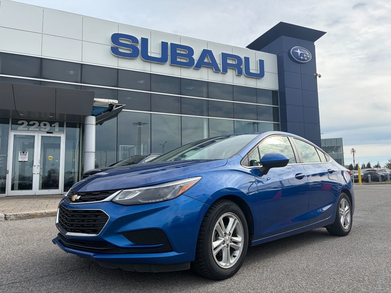 Blue 2018 Chevrolet Cruze Sedan Front-Wheel Drive Automatic