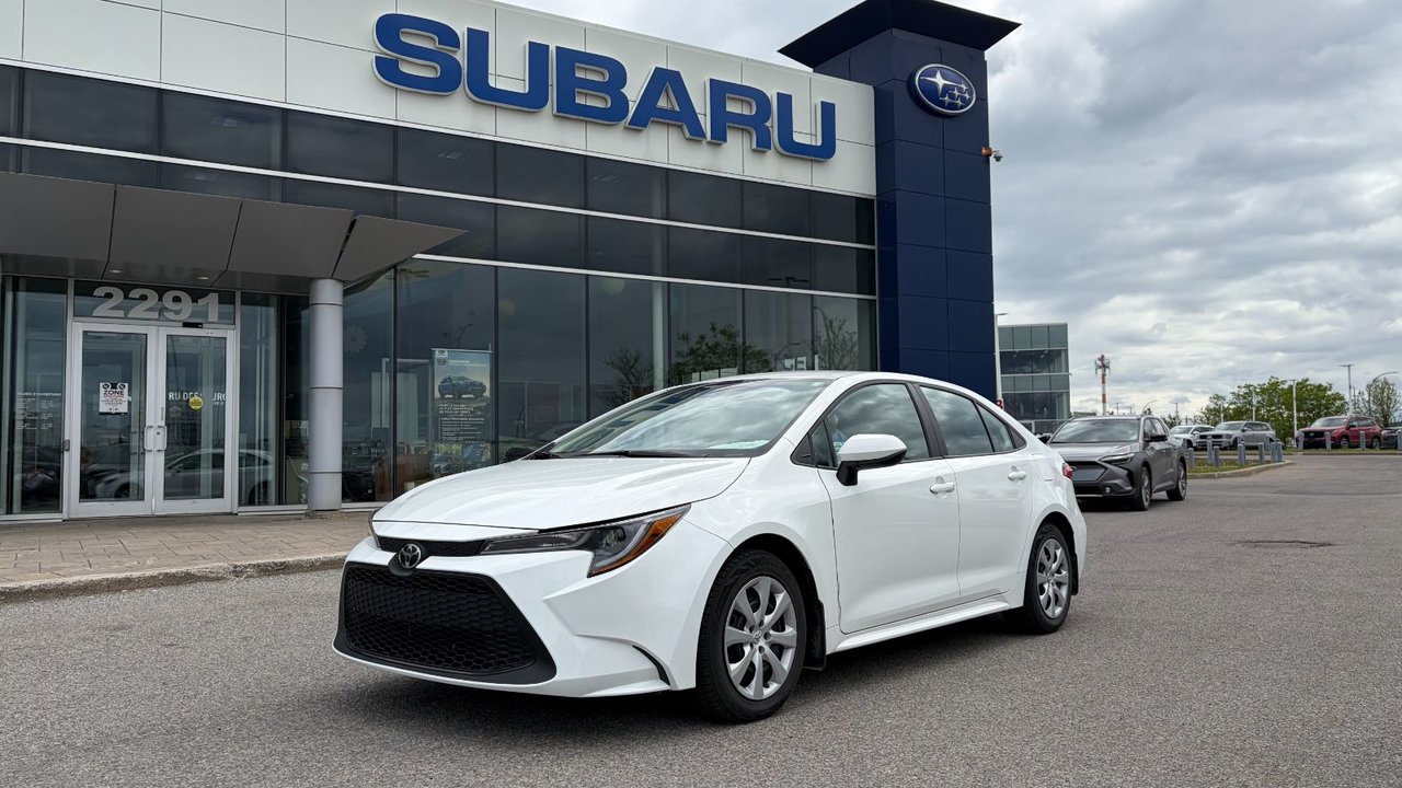 White 2022 Toyota Corolla LE FWD Sedan Front-Wheel Drive Continuously Variable Transmission