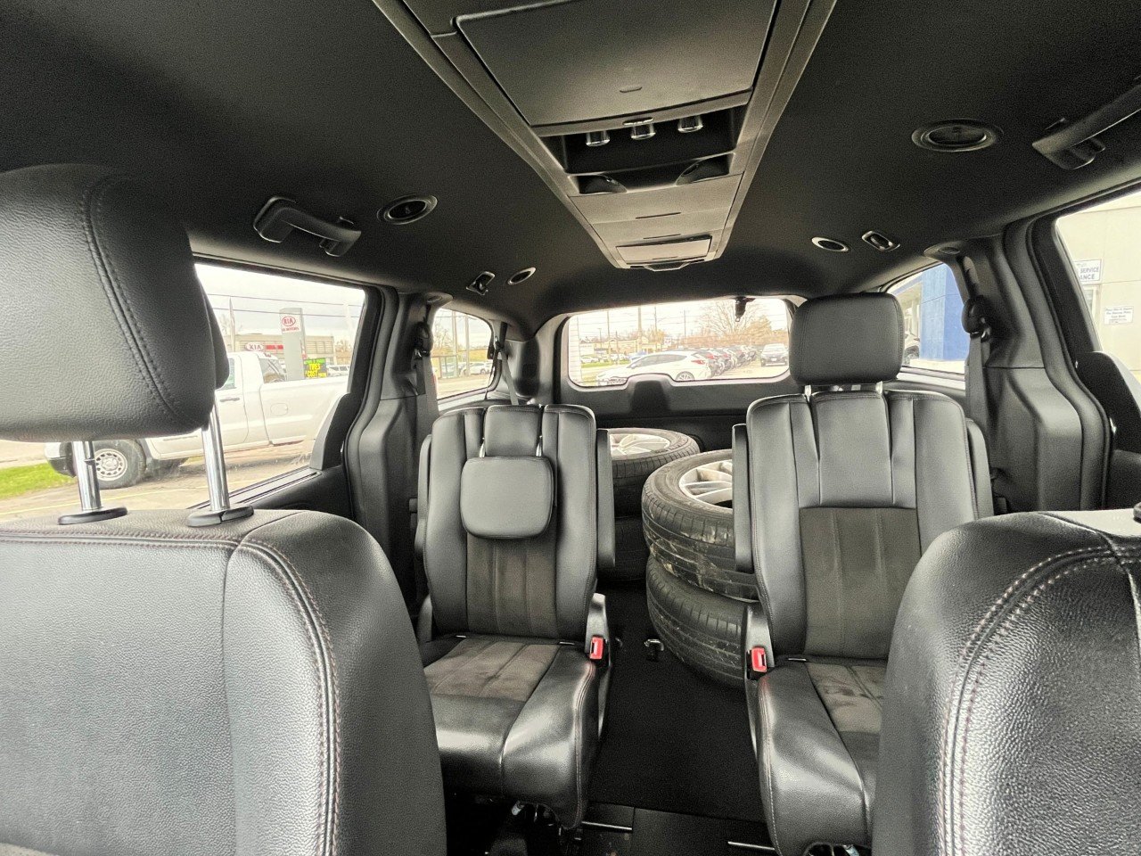 2019 Dodge GRAND CARAVAN 35TH ANNIVERSARY-17