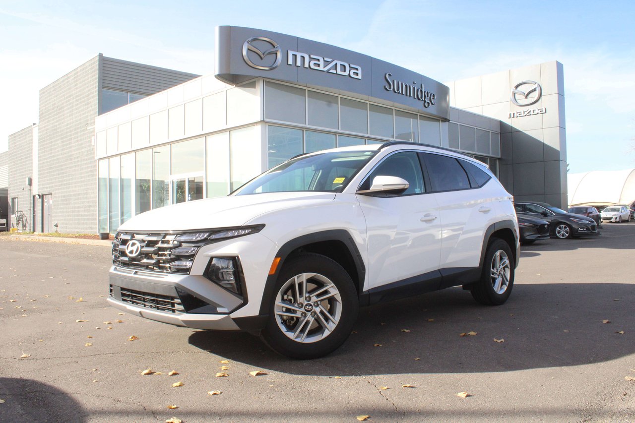 White 2025 Hyundai Tucson SUV / Crossover All-Wheel Drive Automatic