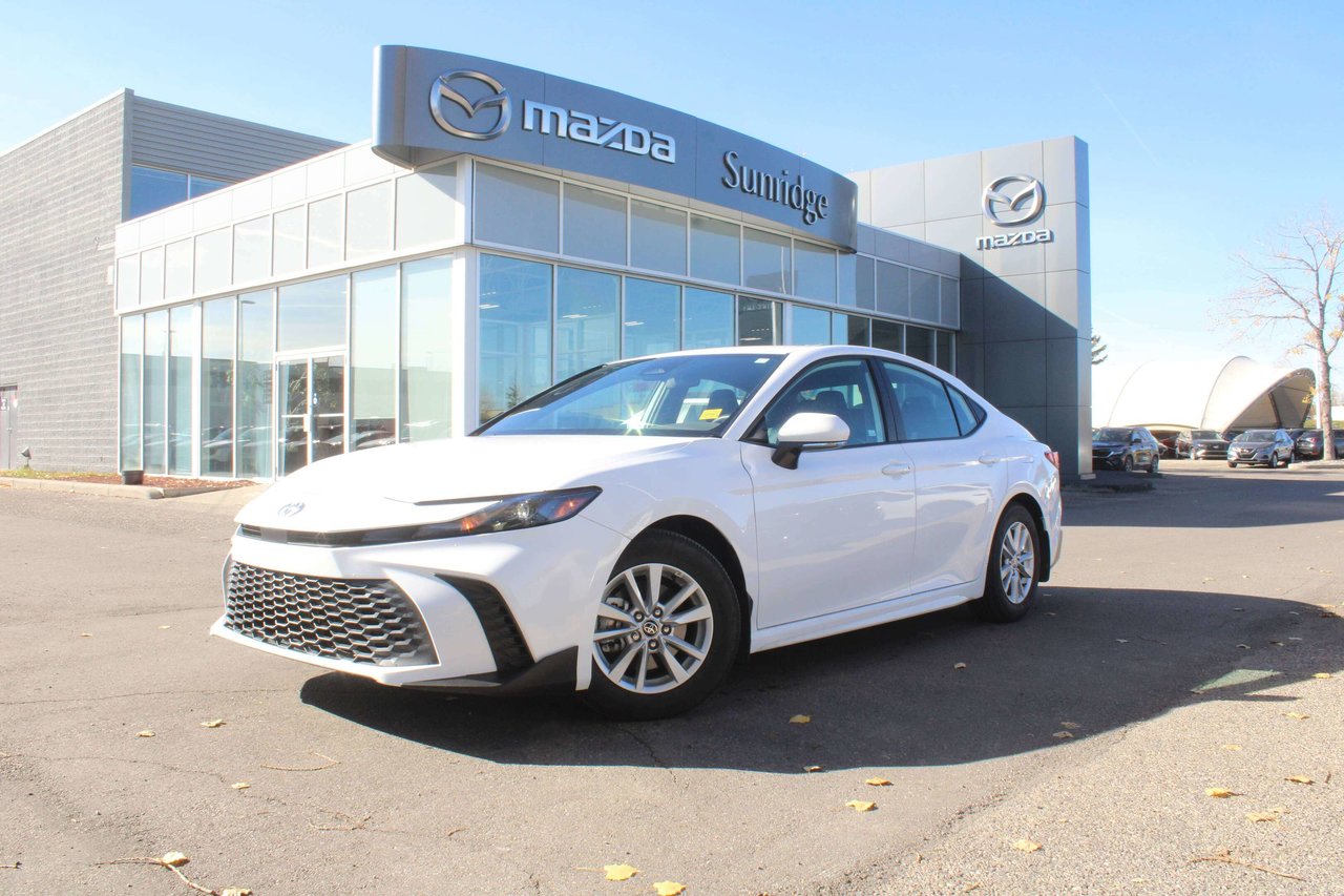 2026 Toyota Camry SE FWD