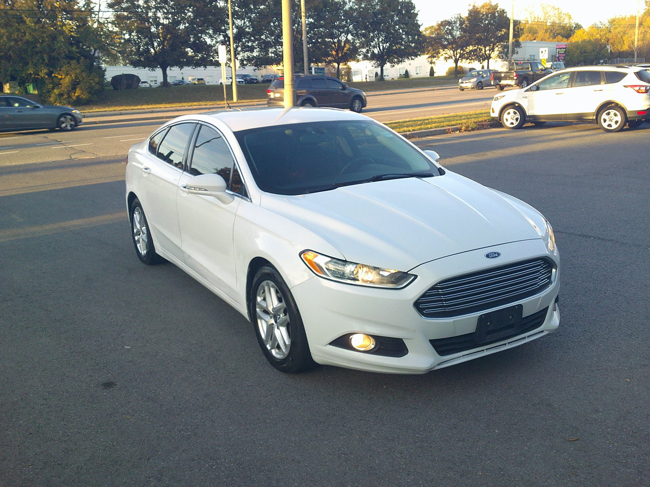 2015 Ford Fusion Sedan Front-Wheel Drive Automatic