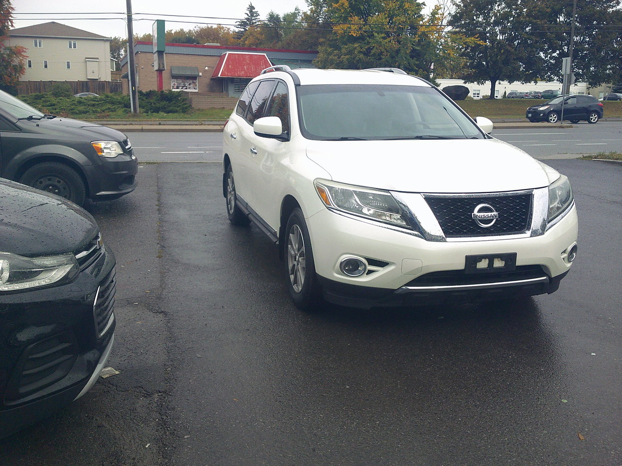 2015 Nissan Pathfinder SUV / Crossover