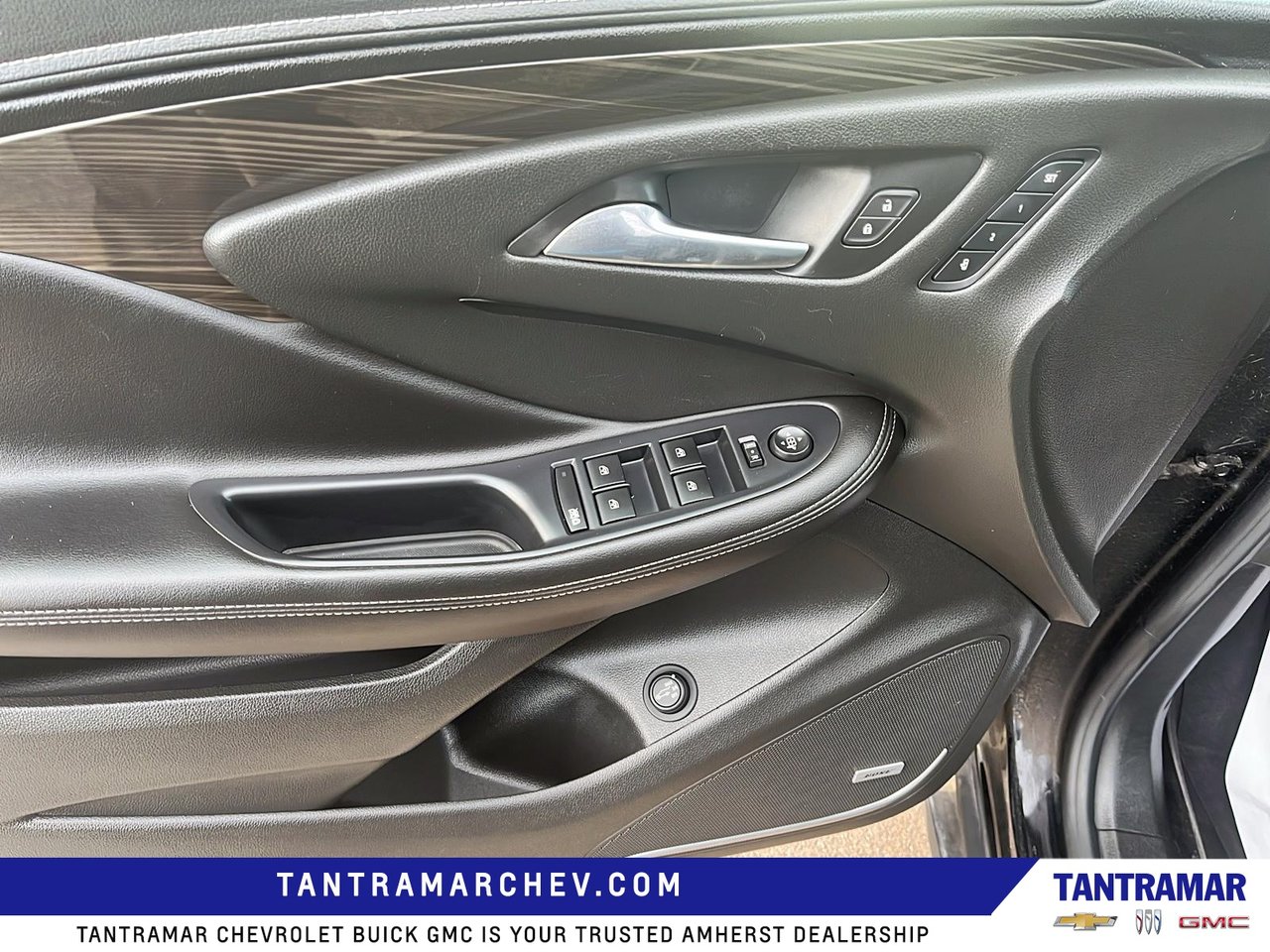 2020 Buick Envision Premium II-12