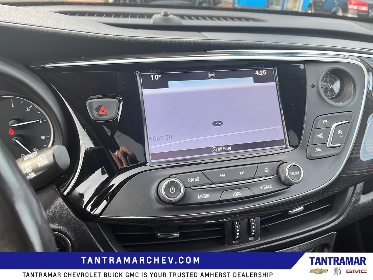 2020 Buick Envision Premium II-18