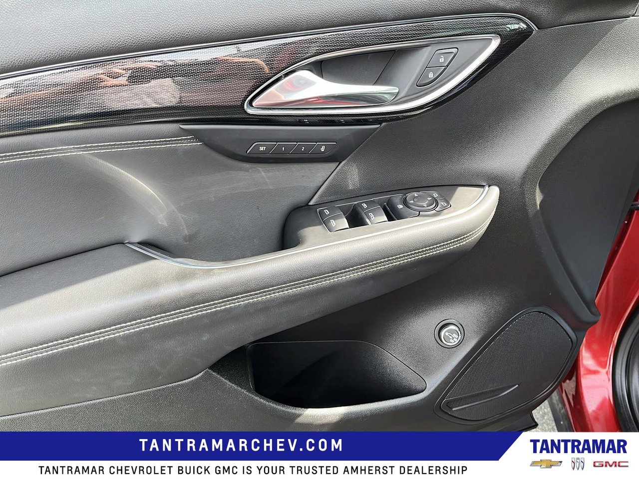 2022 Buick Envision Essence-11