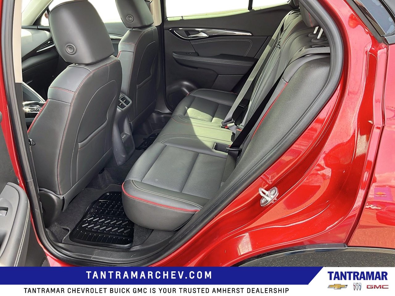 2022 Buick Envision Essence-9