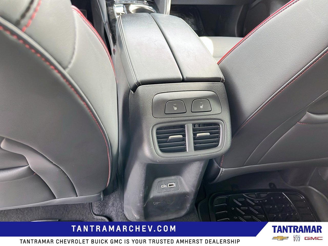 2022 Buick Envision Essence-10