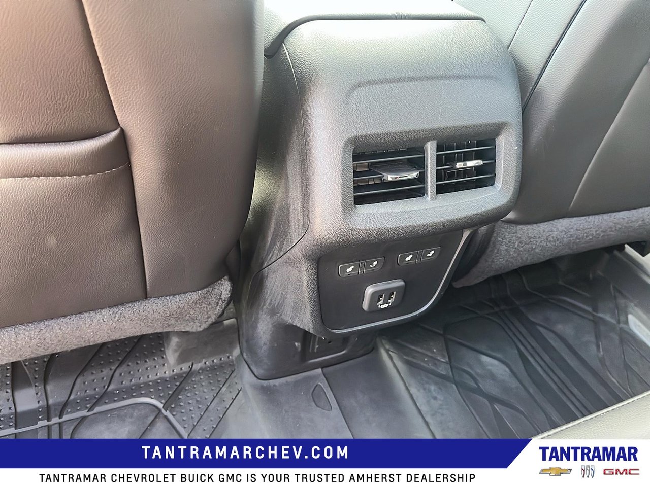 2019 Chevrolet Equinox Premier-11