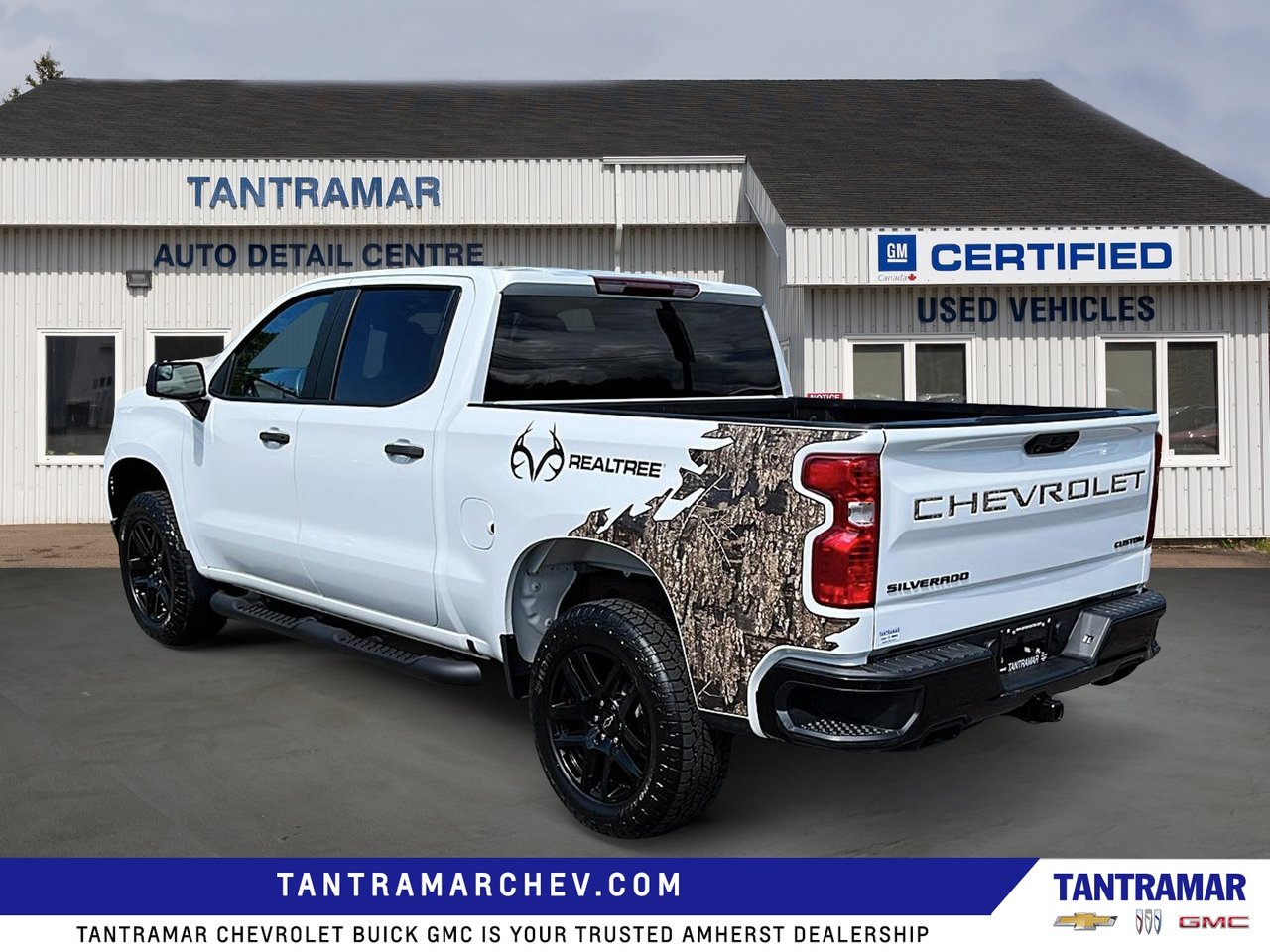 2024 Chevrolet Silverado 1500 Custom Trail Boss-2