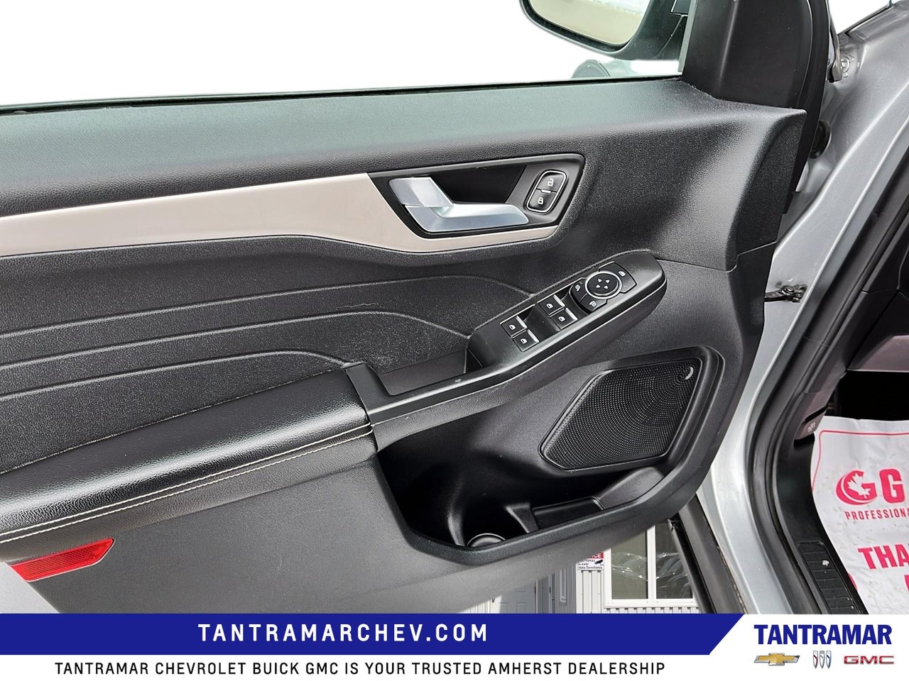 2022 Ford Escape SEL-9